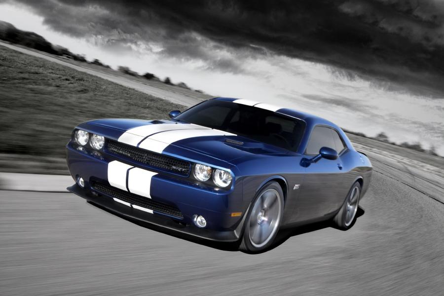  Dodge Challenger SRT8 392 Inaugural Edition 2010 года  (фото 26 из 36)